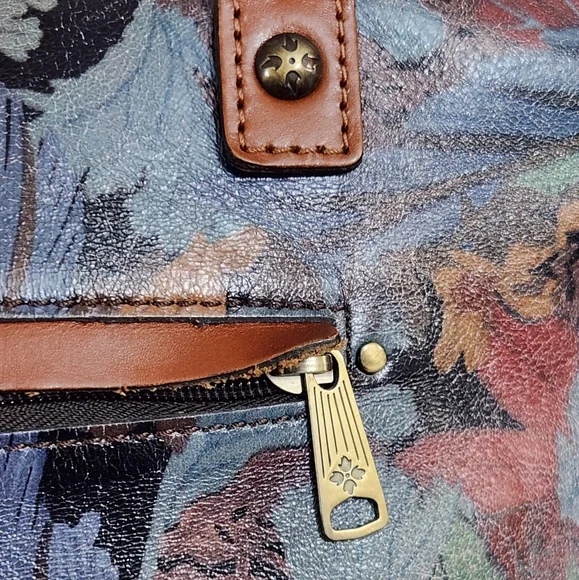 Patricia Nash Leather Shoulder Bag - Picture 5 of 14